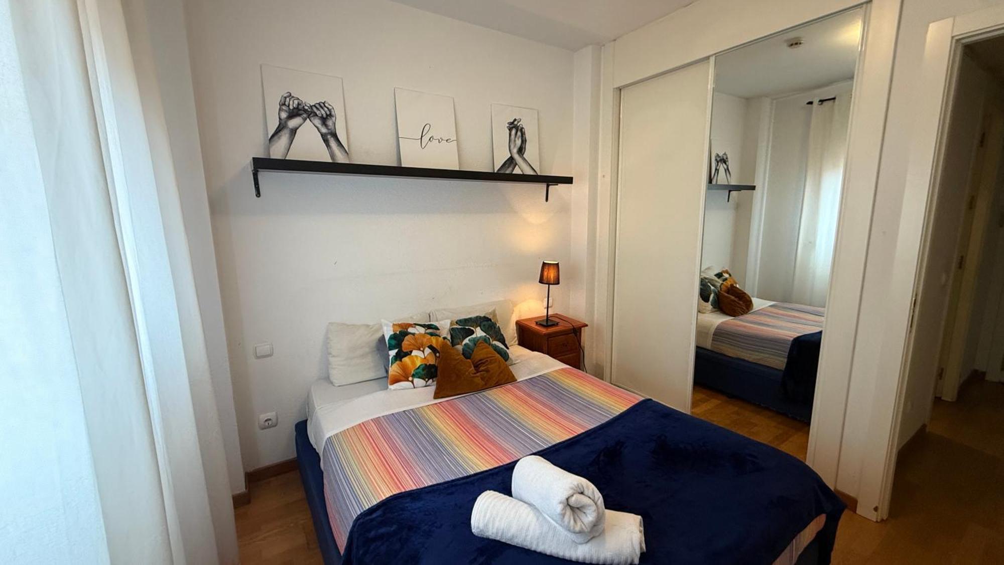 Ole Ifema, Aeropuerto Appartement